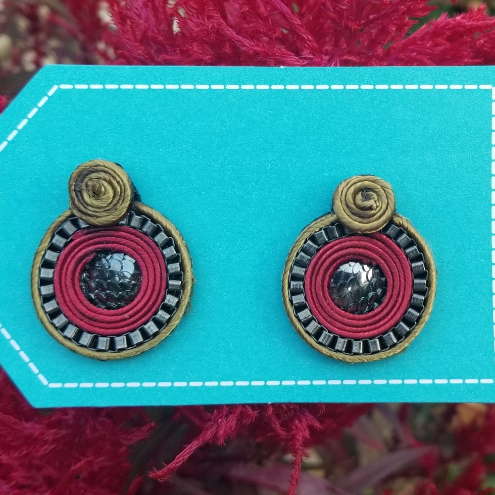 Handmade soutache earrings